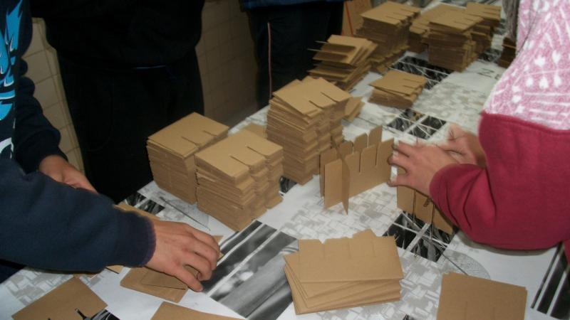 Cartonajes Puche facilita la contratación de tres jóvenes atendidos en el centro Las Moreras de Murcia